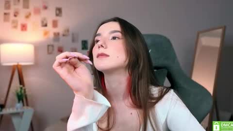 Snapshot of yourfrenchteacher chatting on October 7, 2025, 9:56 pm Chloe online show from October 7, 2025, 9:56 pm