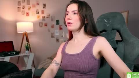 Snapshot of yourfrenchteacher chatting on October 22, 2025, 6:02 am Chloe online show from October 22, 2025, 6:02 am