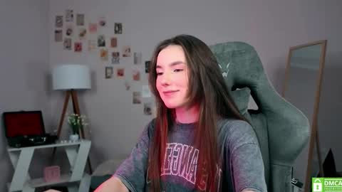 Snapshot of yourfrenchteacher chatting on October 31, 2025, 4:13 am Chloe online show from October 31, 2025, 4:13 am