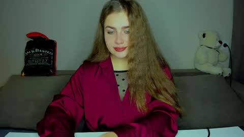 yourgem__ online show from September 17, 2025, 7:48 pm