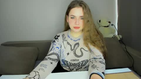 yourgem__ online show from May 7, 2026, 1:55 am