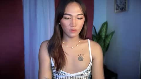 Snapshot of yourhotlove_jamellaxxx chatting on October 7, 2025, 3:20 pm LOVING JAMMELA online show from October 7, 2025, 3:20 pm