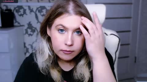 Snapshot of yourkarma_2_0 chatting on October 3, 2025, 10:23 am Karma online show from October 3, 2025, 10:23 am