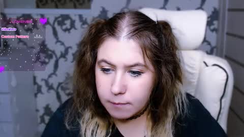 Snapshot of yourkarma_2_0 chatting on October 28, 2025, 5:59 pm Karma online show from October 28, 2025, 5:59 pm