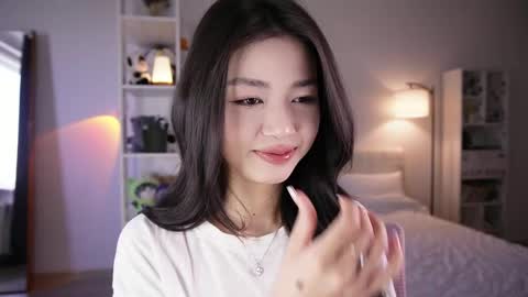 yourlittlesunrise_ online show from May 15, 2026, 5:25 am