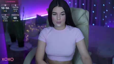 L O L A online show from September 20, 2025, 5:58 pm