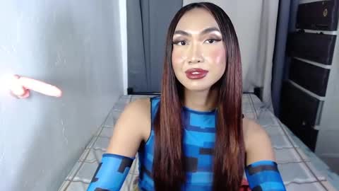 yourlovebella88 online show from February 28, 2025, 9:44 pm