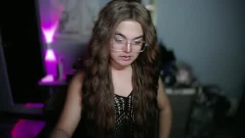 Anita  online show from September 9, 2025, 4:06 pm