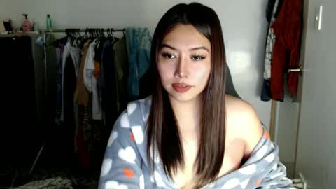 tifanny online show from February 21, 2025, 7:01 am