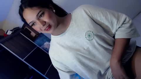 Snapshot of yourlovingpearl chatting on September 27, 2025, 5:56 am PEARL online show from September 27, 2025, 5:56 am