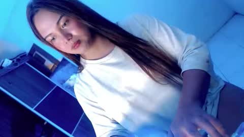 Snapshot of yourlovingpearl chatting on October 27, 2025, 1:53 am PEARL online show from October 27, 2025, 1:53 am