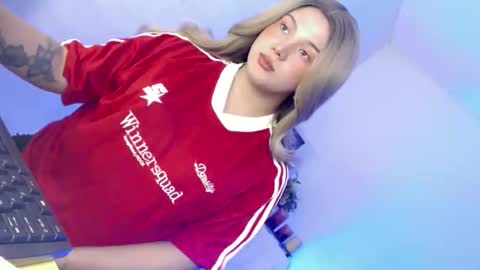 Snapshot of yourlovingpearl chatting on March 18, 2026, 2:37 am PEARL online show from March 18, 2026, 2:37 am