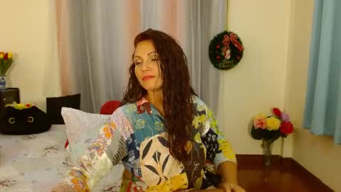 yourmysterycharm online show from January 3, 2025, 6:57 pm