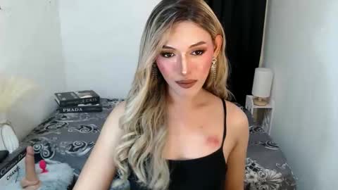 TIFFANY SUCKING QUEEN online show from April 8, 2026, 8:53 pm