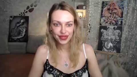 Snapshot of yournickyadamidi chatting on June 11, 2026, 12:32 am Nicky online show from June 11, 2026, 12:32 am
