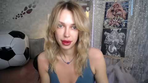 Snapshot of yournickyadamidi chatting on June 17, 2026, 4:30 pm Nicky online show from June 17, 2026, 4:30 pm