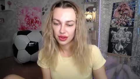 Snapshot of yournickyadamidi chatting on July 8, 2026, 4:33 pm Nicky online show from July 8, 2026, 4:33 pm