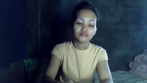 yourqueen1101 online show from April 8, 2026, 11:37 pm