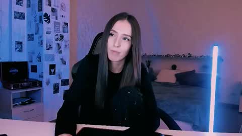 Snapshot of yourrdanceteacher chatting on September 26, 2025, 7:29 pm Eva online show from September 26, 2025, 7:29 pm