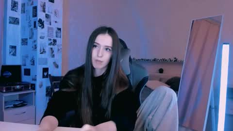 Snapshot of yourrdanceteacher chatting on October 5, 2025, 7:34 pm Eva online show from October 5, 2025, 7:34 pm