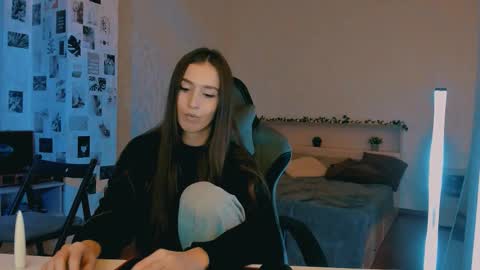 Snapshot of yourrdanceteacher chatting on October 13, 2025, 7:25 pm Eva online show from October 13, 2025, 7:25 pm