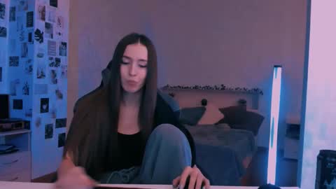 Snapshot of yourrdanceteacher chatting on October 26, 2025, 7:42 pm Eva online show from October 26, 2025, 7:42 pm