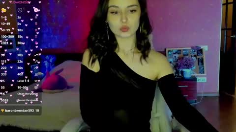 Chloe online show from March 3, 2025, 6:26 am