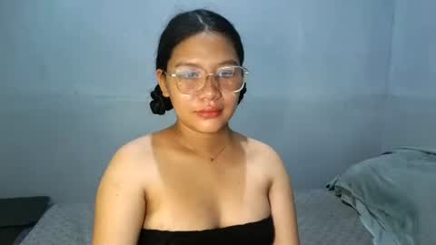 yoursexy_reb online show from February 27, 2026, 4:23 am