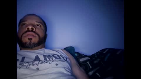 yoursexydaddy8181 online show from June 5, 2026, 7:14 am
