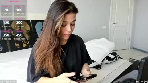 yoursoul_mila online show from May 8, 2026, 9:47 am