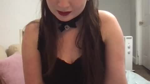 YoursTrulyBella online show from January 13, 2026, 3:56 am