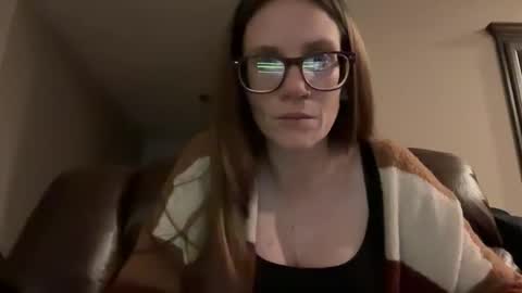 yourstrulylivy online show from December 10, 2024, 2:27 am