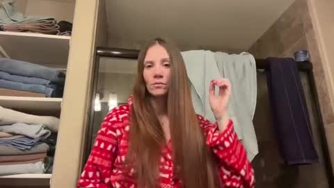 yourstrulylivy online show from December 24, 2024, 5:34 pm