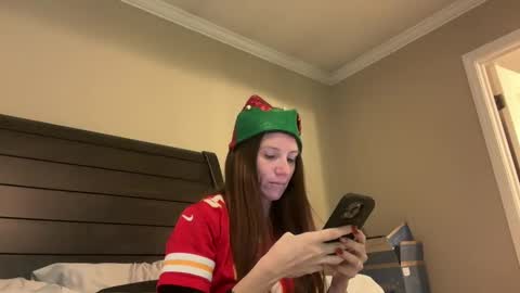 yourstrulylivy online show from December 25, 2024, 6:19 pm