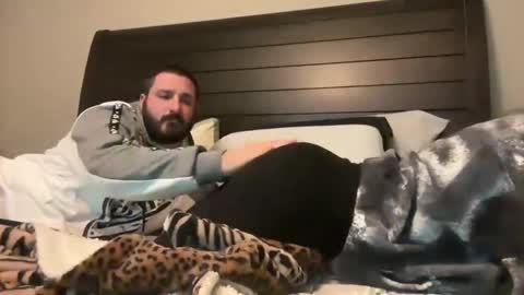 yourstrulylivy online show from December 29, 2024, 1:02 am