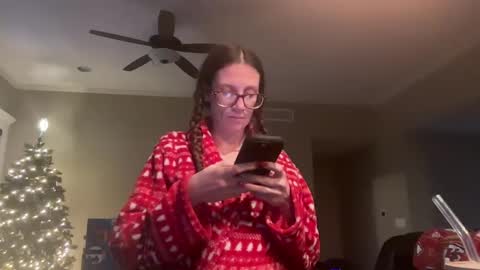 yourstrulylivy online show from December 31, 2024, 10:56 pm