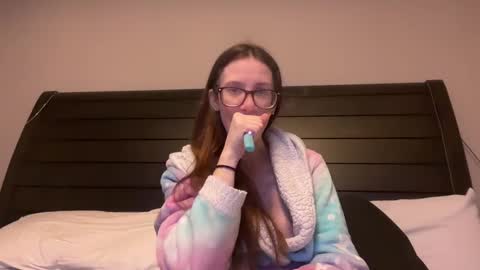 yourstrulylivy online show from January 8, 2025, 12:47 pm