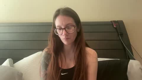 yourstrulylivy online show from January 18, 2025, 5:26 pm
