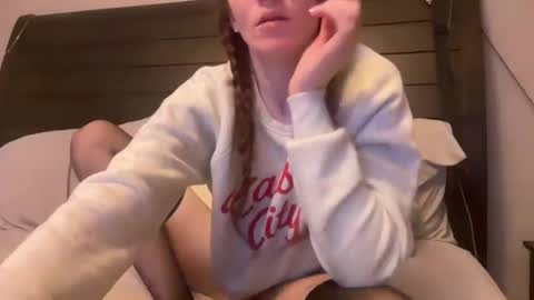 yourstrulylivy online show from January 25, 2025, 12:27 am