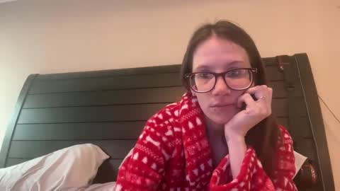 yourstrulylivy online show from February 10, 2025, 2:59 pm
