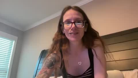 yourstrulylivy online show from February 21, 2025, 11:32 pm
