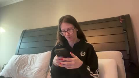 yourstrulylivy online show from February 23, 2025, 2:46 pm