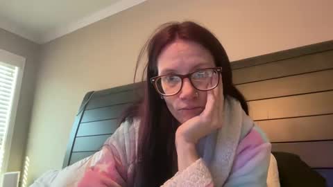 yourstrulylivy online show from March 10, 2025, 1:32 pm