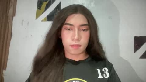 yoursweet_april19 online show from May 12, 2026, 8:55 am