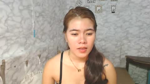 Snapshot of yoursweet_asian20 chatting on July 22, 2026, 5:43 am Maddie online show from July 22, 2026, 5:43 am