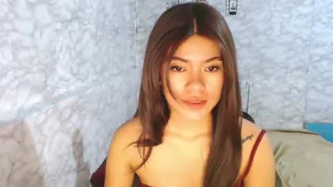 Snapshot of yoursweet_asian20 chatting on August 7, 2026, 11:29 pm Maddie online show from August 7, 2026, 11:29 pm