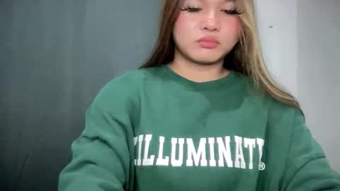 Snapshot of yoursweetgirl_zia chatting on March 13, 2026, 5:30 pm yoursweetgirl_zia online show from March 13, 2026, 5:30 pm