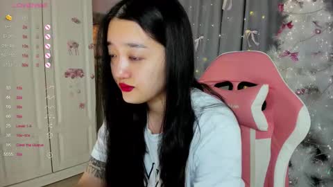 Bella online show from December 18, 2025, 2:06 am