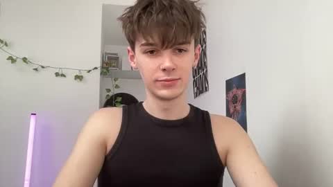 Snapshot of yoursweetyguy chatting on June 24, 2026, 9:41 am yoursweetyguy online show from June 24, 2026, 9:41 am