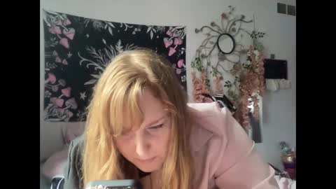 Snapshot of yourthickgingergoddess chatting on February 4, 2025, 8:38 pm yourthickgingergoddess online show from February 4, 2025, 8:38 pm